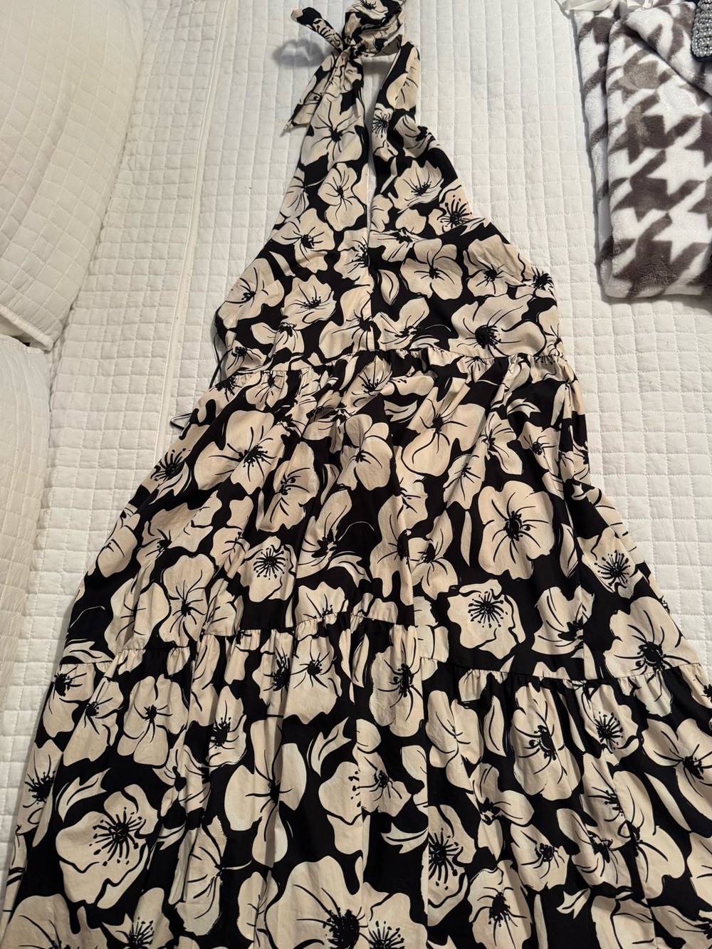 TCEC Black and Cream Halter Floral Maxi Dress